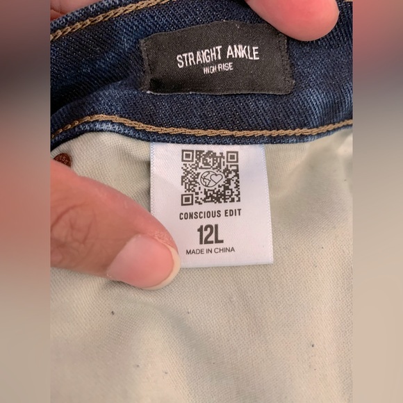 EXPRESS Straight Ankle High-Rise Jeans - Picture 3 of 3